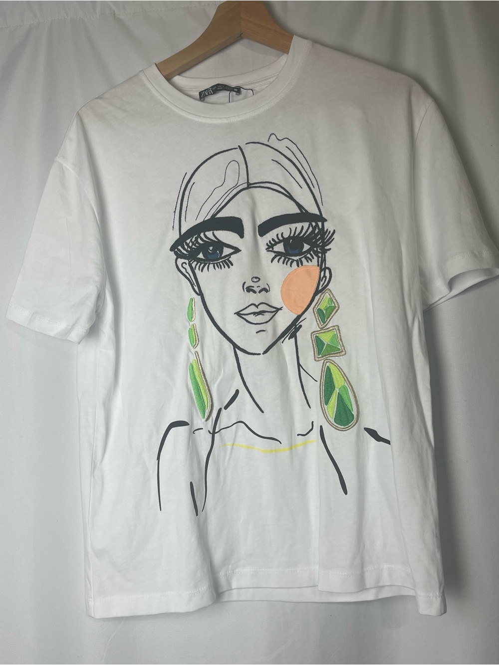 Zara Womens Graphic Tee Girl Print T-Shirt Loose Fit White Sz S - Picture 2 of 5